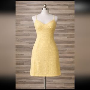Heart Hips Yellow Lace Midi Dress